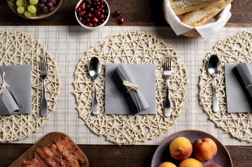 Soft and durable disposable napkins 33x33 cm in gray