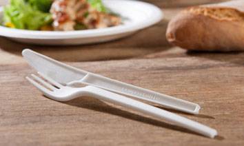 Eco-friendly disposables knives and sustainable cutlery.