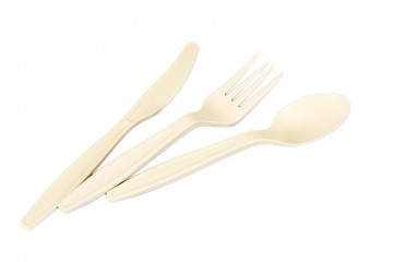 Disposable sustainable cutlery bio-based.